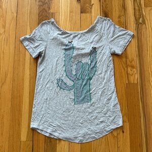 Zoe + Liv Gray Cactus Graphic Tee Size S